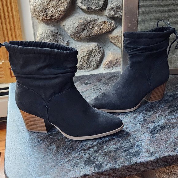 NWOT JustFab Black Suede Slouch Booties Size 7.5 - Picture 6 of 14